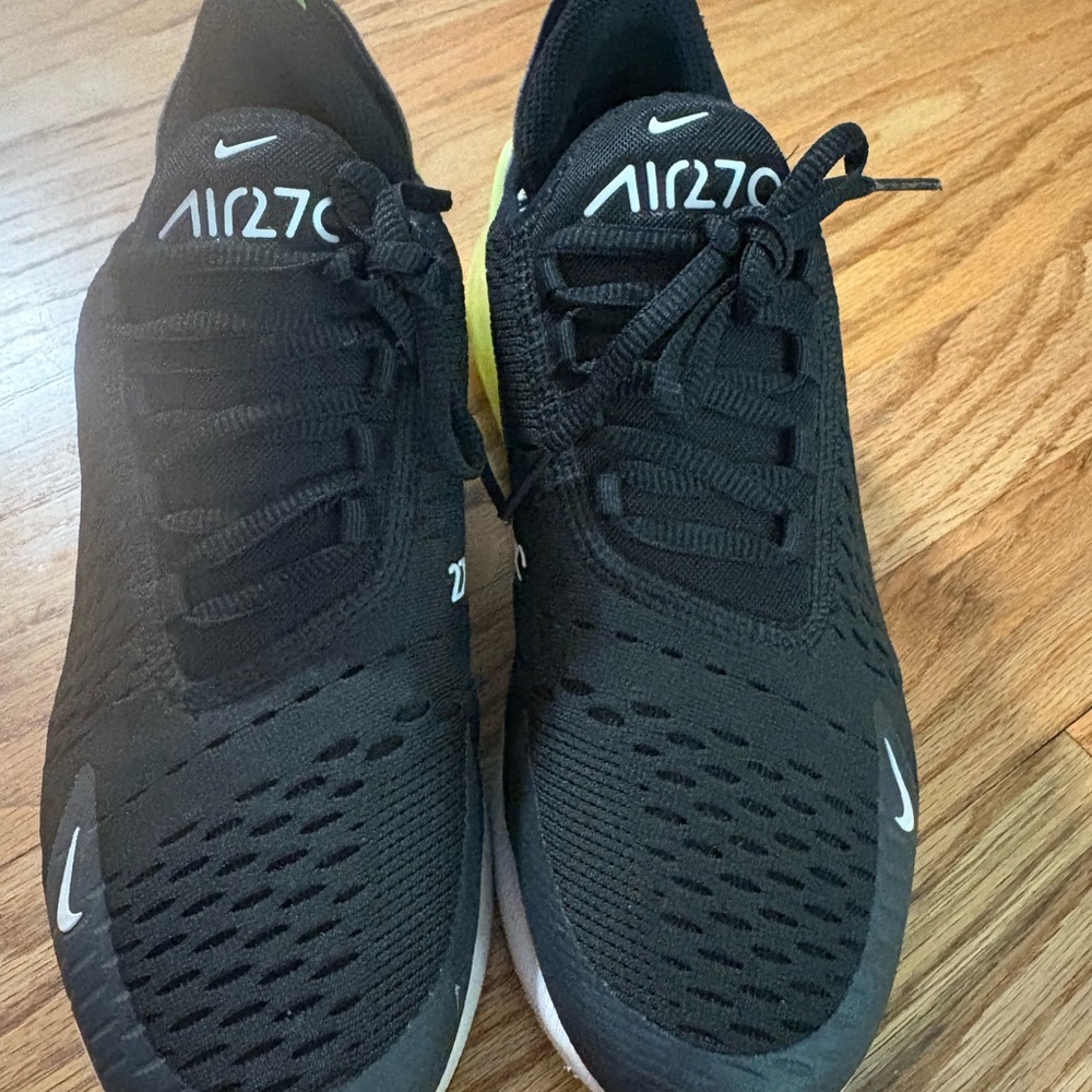 Nike Air youth sneakers size 6Y